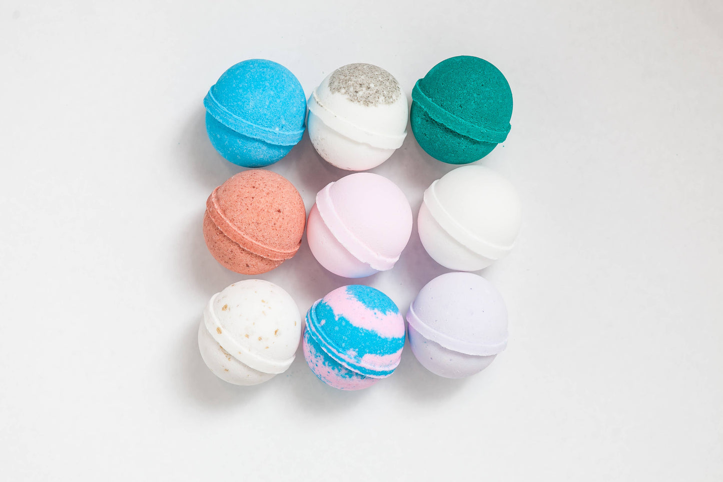 Old Whaling Company Oatmeal Milk and Honey Bath Bomb 8 oz