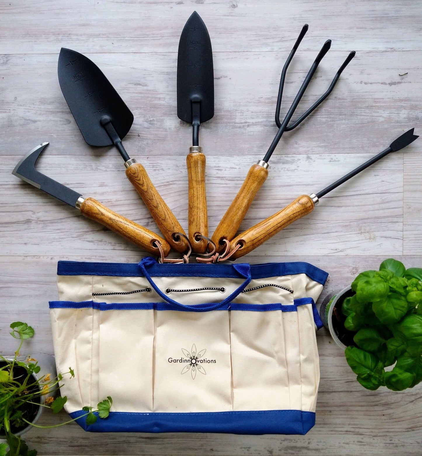Gardinnovations Essential Garden Tools Gift Set, 6-Piece Cedar Handle Set with Carry Bag