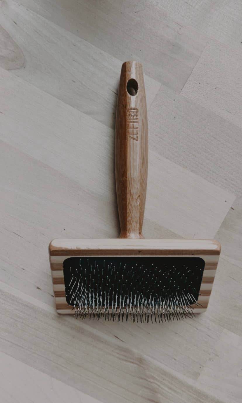 Zefiro Cat Brush, Bamboo Handle with Stainless Steel Bristles